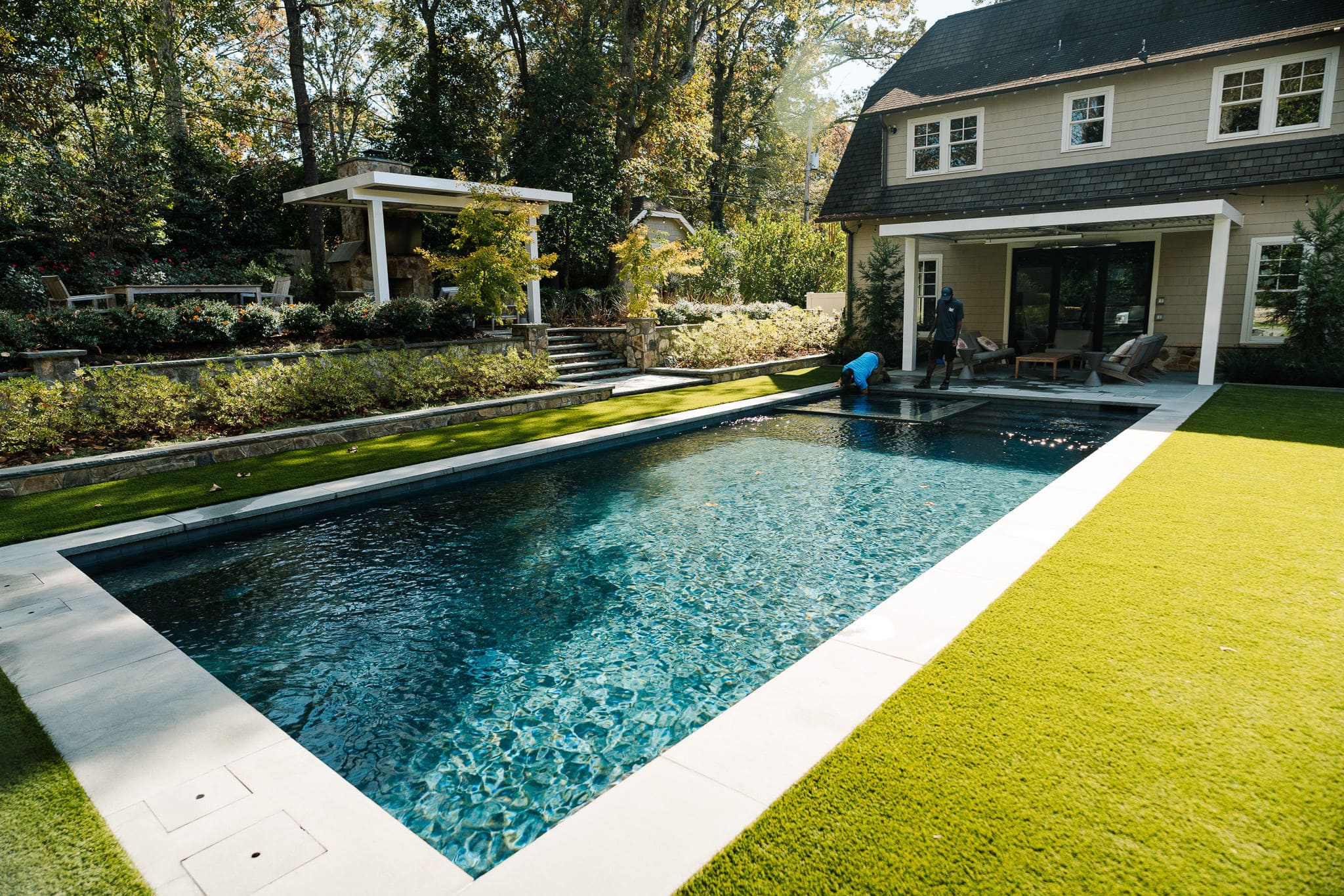 What Is the Difference Between Gunite and Shotcrete Pools?